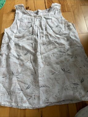 Light Floral Pintuck Camisole - White with Taupe and Gray Print